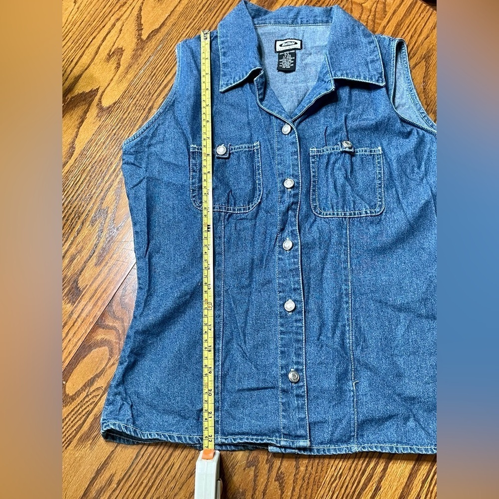 Vintage 1990s David Bitton Blue Denim Sleeveless Button Up Top - Picture 12 of 12